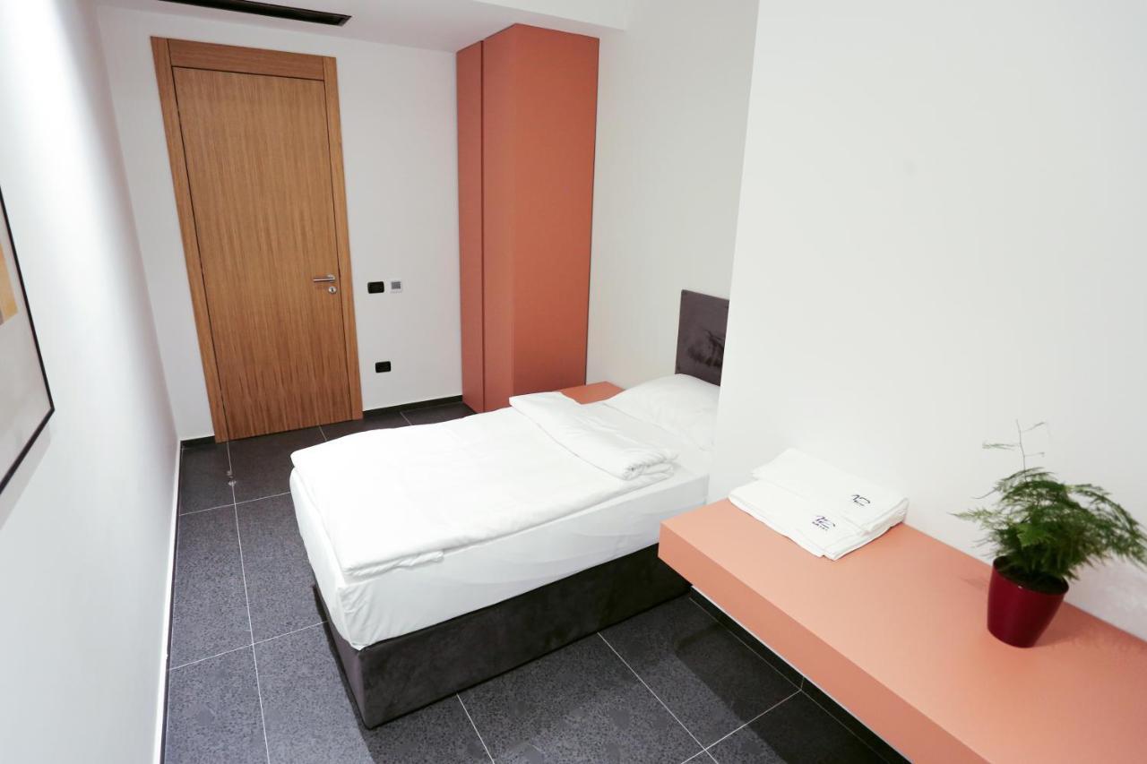 Hotel 12 Gjakova Bagian luar foto