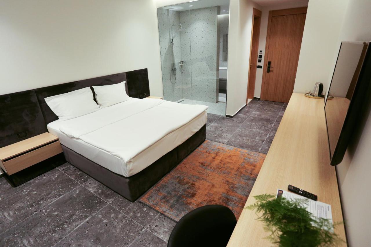 Hotel 12 Gjakova Bagian luar foto